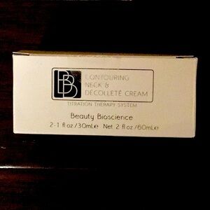 BEAUTY BIOSCIENCE Contouring Neck & Decollete Cream Titration Therapy System